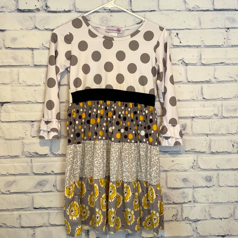 Adorable Sweetness Girls Size 8 Dress!